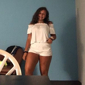 Meet your Posher, Alexis